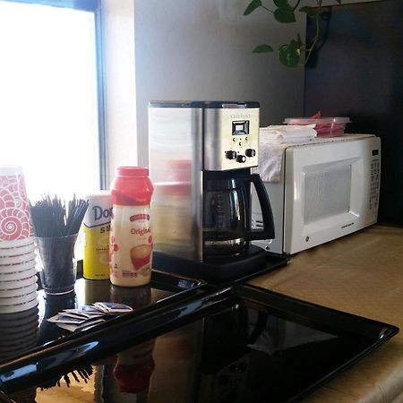 Hubbard Westworld Country Inn المظهر الخارجي الصورة