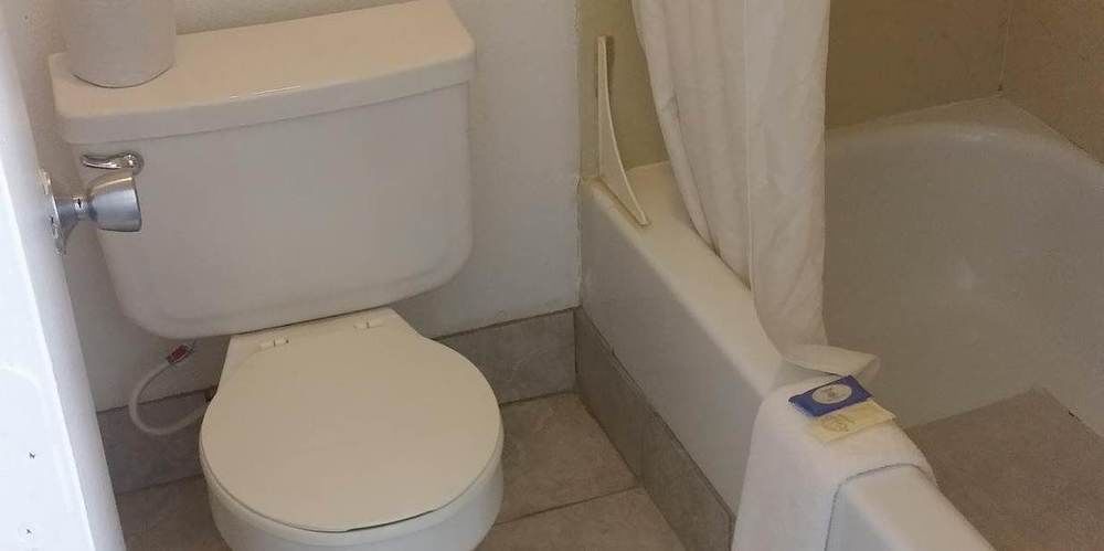 Hubbard Westworld Country Inn المظهر الخارجي الصورة
